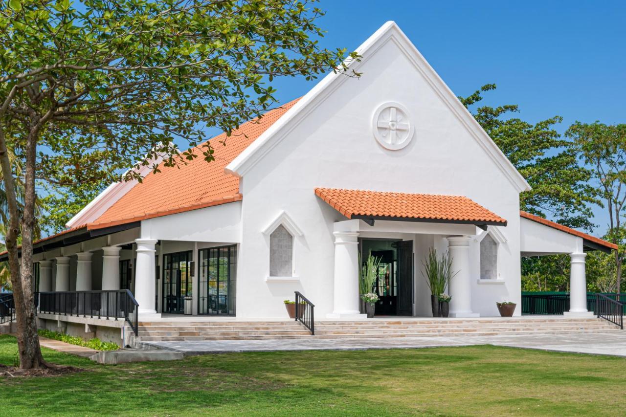 Dusit Thani Lubi Plantation Resort Mabini (Davao)